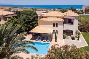 Mediterrane ruhige Villa Aphrodite Iason, 300 m vom Strand entfernt