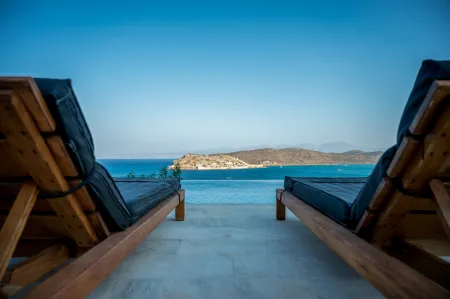  sundes with spinalonga view