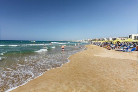 rethymno beach