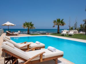 Villa de luxe à Hersonissos, au bord de la mer, avec piscine chauffée