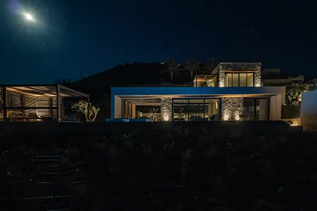  exterior villa at night