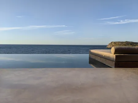  infinity pool