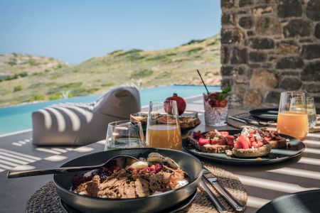  breakfast at pool