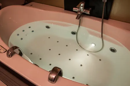 bathtub