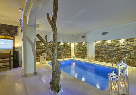  indoor pool