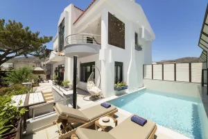 Villa de vacances de qualité Mimoza avec vue sur la mer et patio, à 100m de la plage, près de l'île de Chrissi