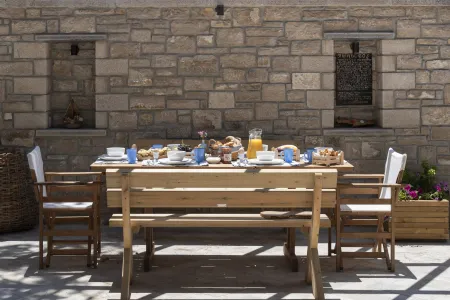  dining area