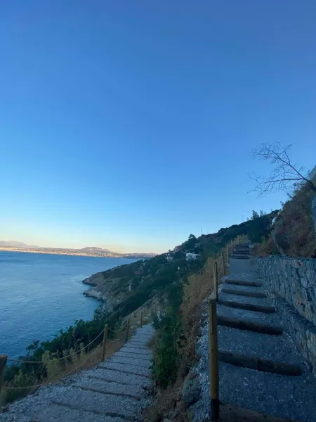  Path to the beach