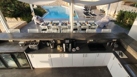   outdoor kitchen 