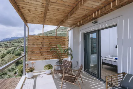  balcony sitting area