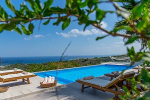Moderne Villa Infinity mit erstaunlichen Aussichten aufs Meer, 3km von Rethymno