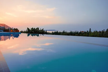  pool view