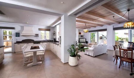  open plan kitchen-living room