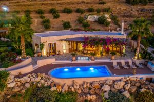 Villa Mirabello élégante et traditionnelle située dans la paisible colline du nord-est de la Crète