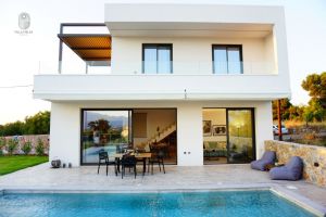 Élégante villa crétoise Melas qui offre toutes les commodités modernes pour une escapade grecque idyllique