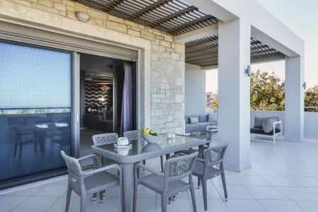  balcony dining area