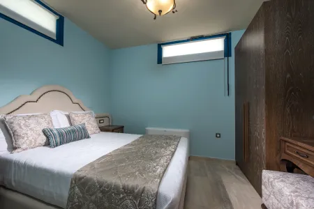  bedroom