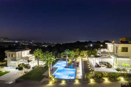  villas at night