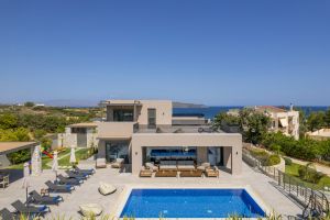 Faisant partie du complexe Imperium Luxury Villas, la location de vacances de luxe Ostria Villa convient parfaitement aux familles et aux groupes d'amis.