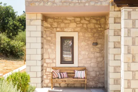  outdoor sitting area