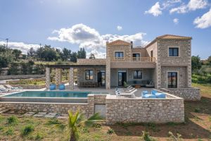 Villa en pierre entièrement équipée Mia Casa à Réthymnon, Crète.