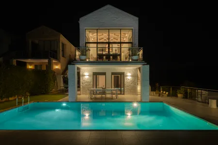  Villa at night