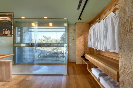 wardrobe-bathroom