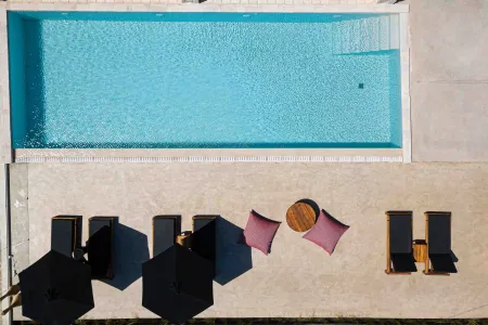  pool view