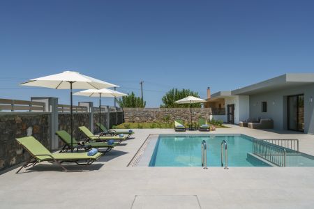  Sunbeds by the pool