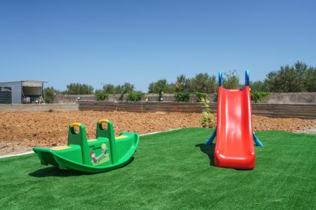  Play area