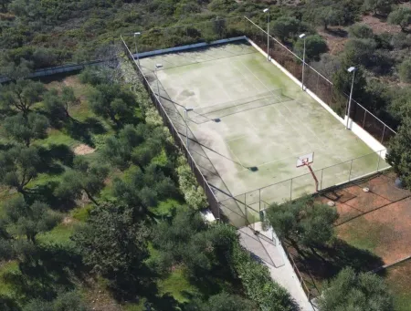  tennis court