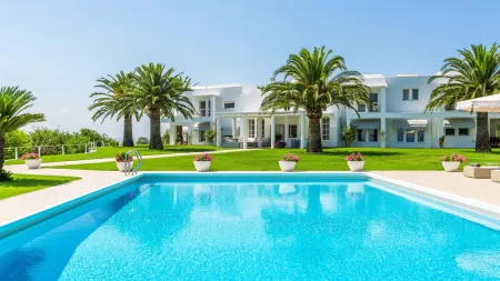  pool and palmtrees