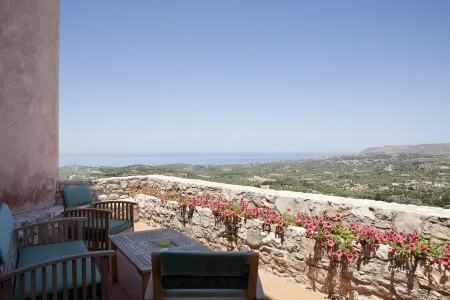  table at balcony