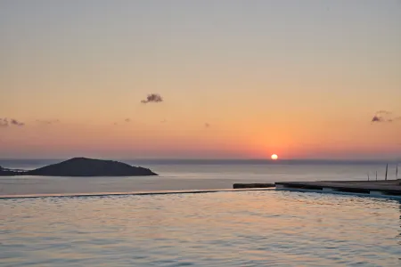  pool sunset view