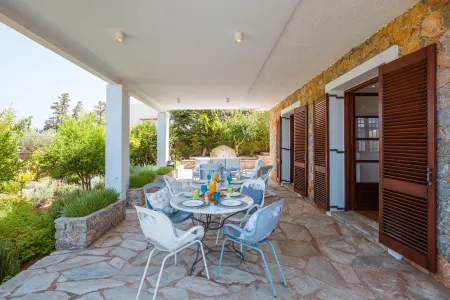  dining area